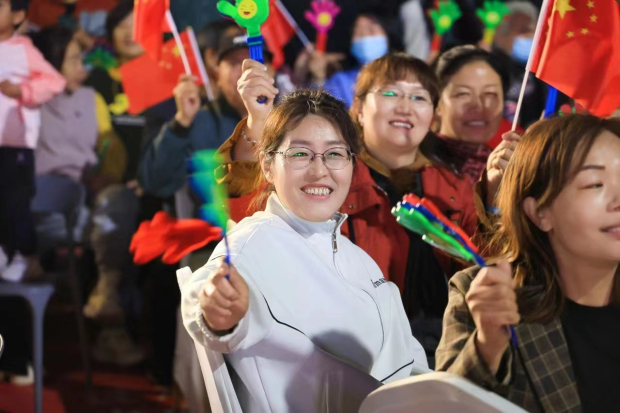 Honeyview_石嘴山市龙泉村全国秋季村晚活动.jpg Honeyview_石嘴山市龙泉村全国秋季村晚活动.jpg